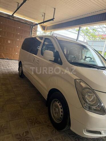 Hyundai H-1-9