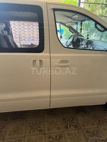 Hyundai H-1-7