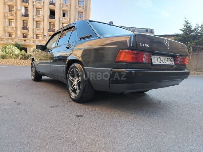 Mercedes 190-8
