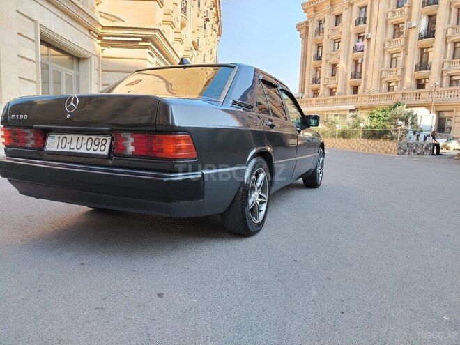 Mercedes 190-7