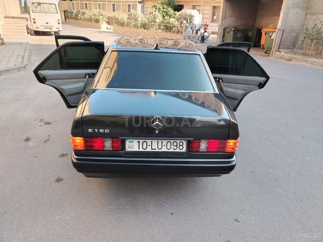 Mercedes 190-11