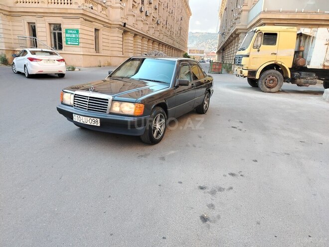 Mercedes 190-6