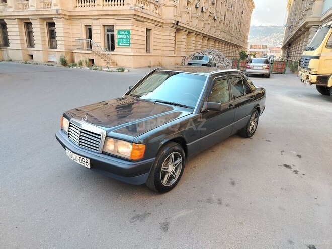 Mercedes 190-5
