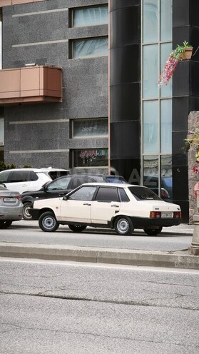 LADA (VAZ) 21099-8
