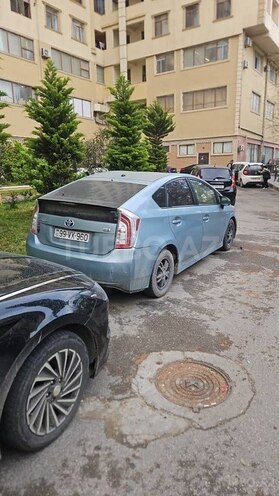 Toyota Prius-4