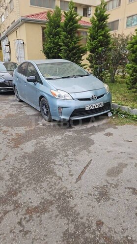 Toyota Prius-1