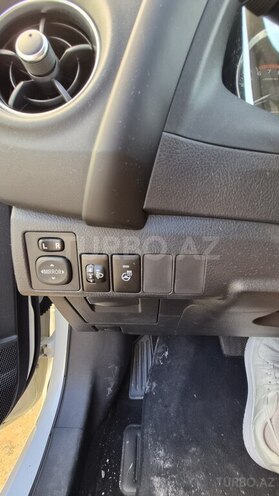 Toyota Corolla-7