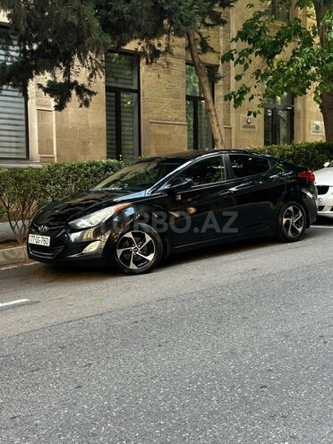 Hyundai Elantra-2