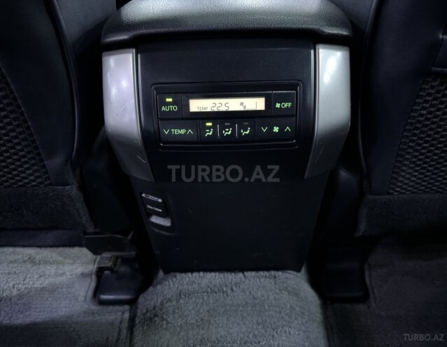 Toyota Land Cruiser Prado-16
