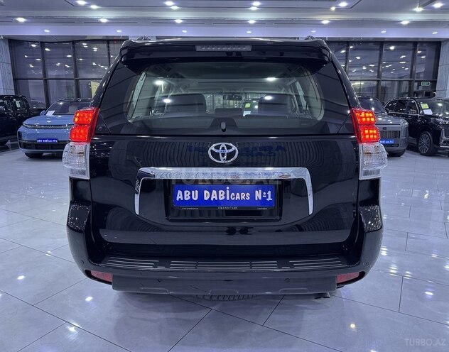 Toyota Land Cruiser Prado-7
