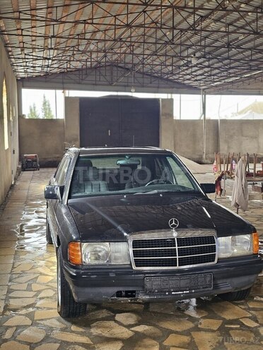 Mercedes 190-1