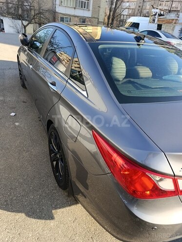 Hyundai Sonata-7