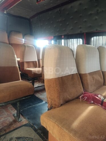 Ford Transit-5