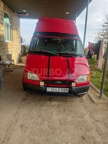 Ford Transit-1