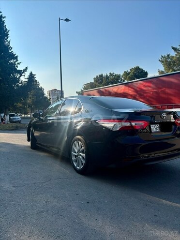 Toyota Camry-5