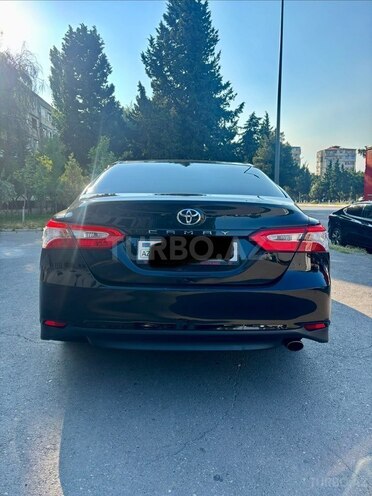 Toyota Camry-3
