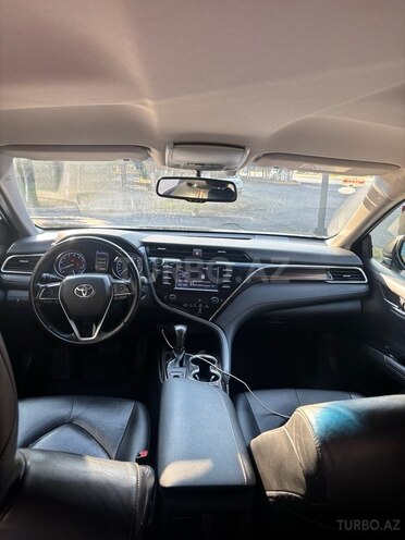 Toyota Camry-6