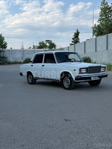 LADA (VAZ) 2107-1