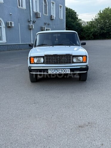 LADA (VAZ) 2107-2