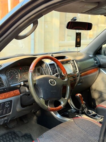 Toyota Land Cruiser Prado-10