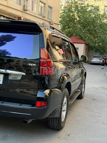 Toyota Land Cruiser Prado-5