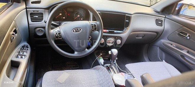 Kia Rio-4