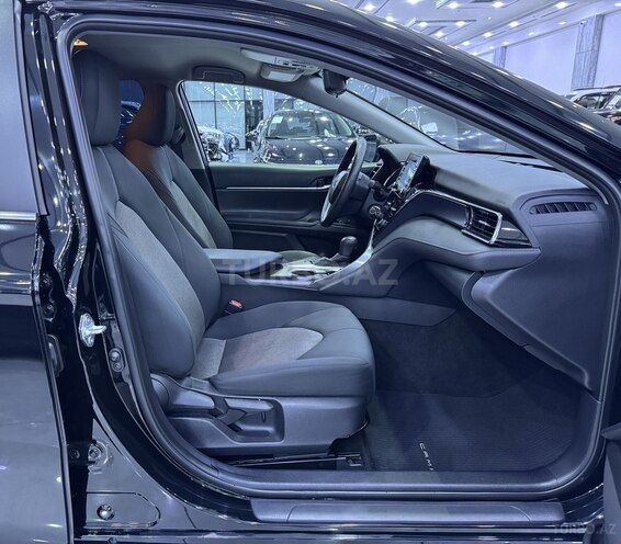 Toyota Camry-12