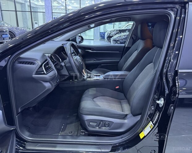 Toyota Camry-11