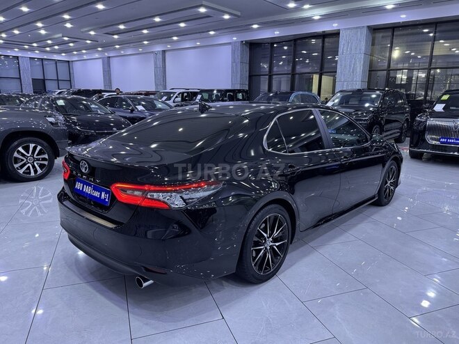 Toyota Camry-5