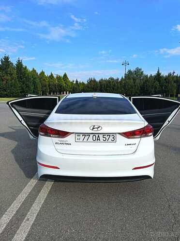 Hyundai Elantra-2