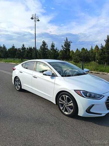 Hyundai Elantra-6