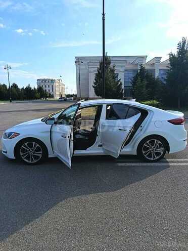 Hyundai Elantra-5