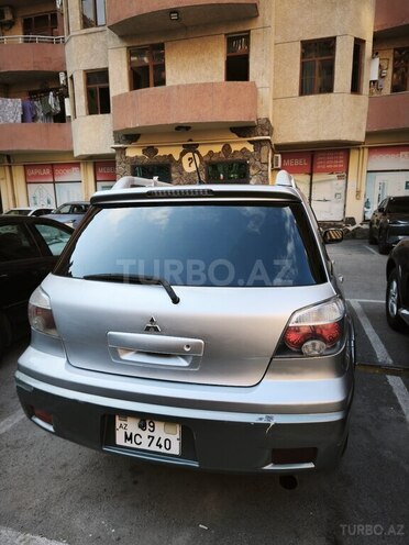 Mitsubishi Outlander-4