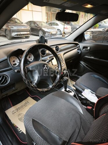 Mitsubishi Outlander-7