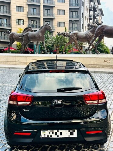 Kia Rio-2