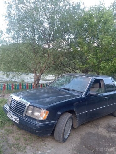 Mercedes 200 D-9