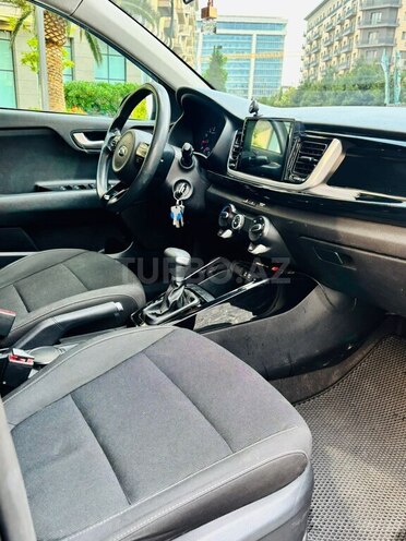 Kia Rio-14