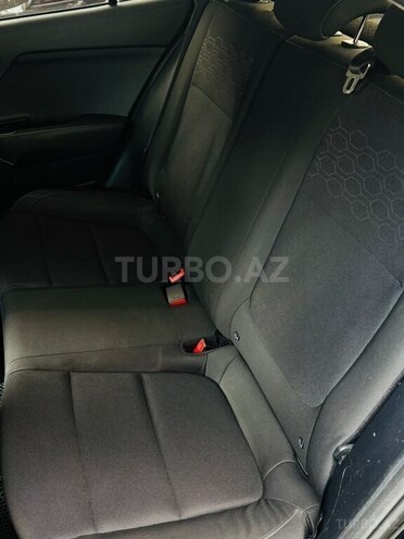 Kia Rio-12