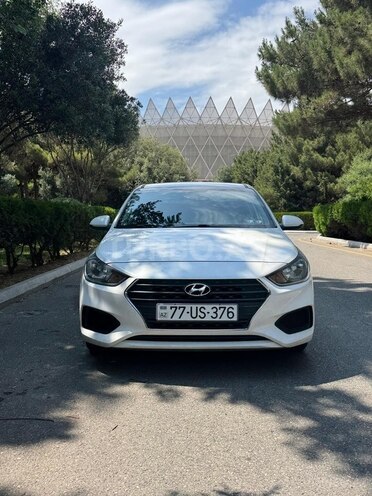 Hyundai Accent-1