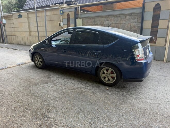Toyota Prius-2