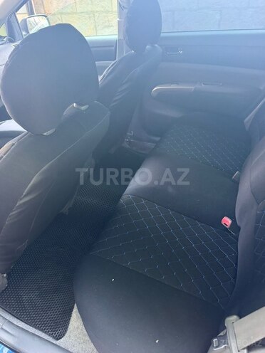 Toyota Prius-5