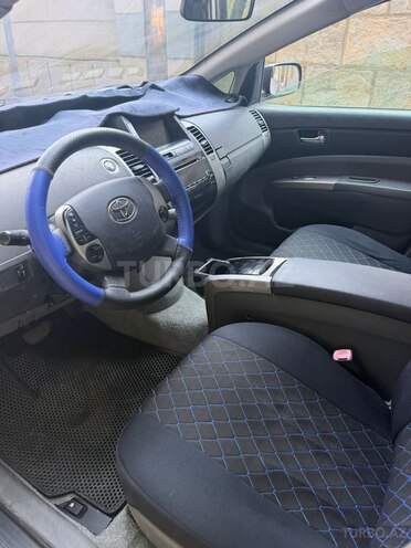 Toyota Prius-6
