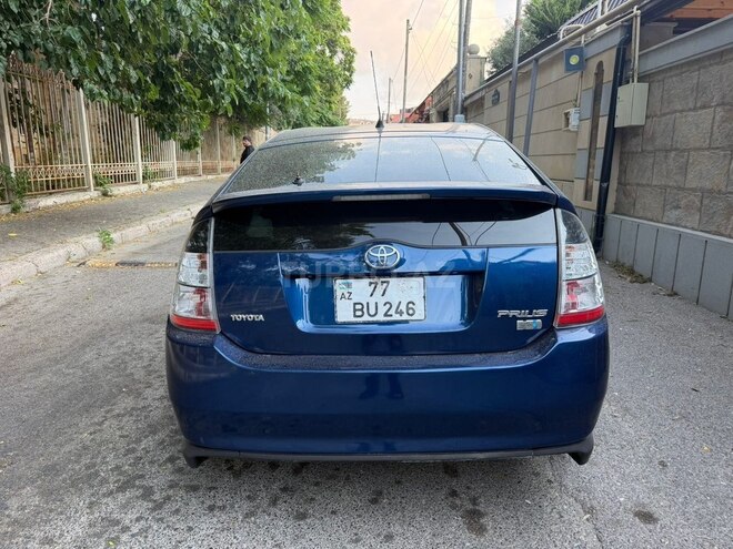 Toyota Prius-8