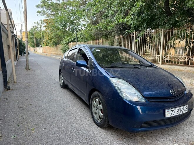 Toyota Prius-4