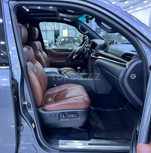 Lexus LX 570-12