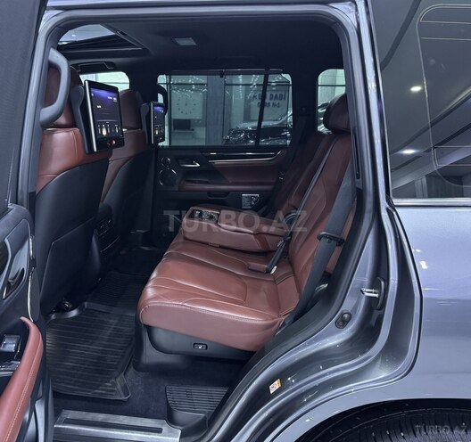 Lexus LX 570-14