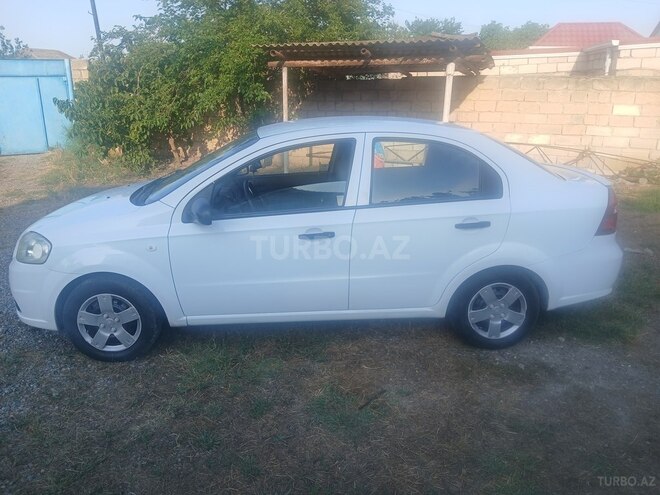 Chevrolet Aveo-6