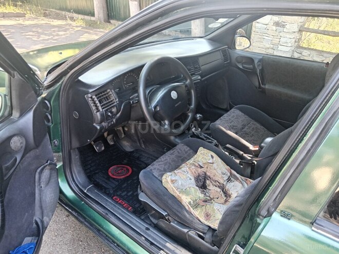 Opel Vectra-8