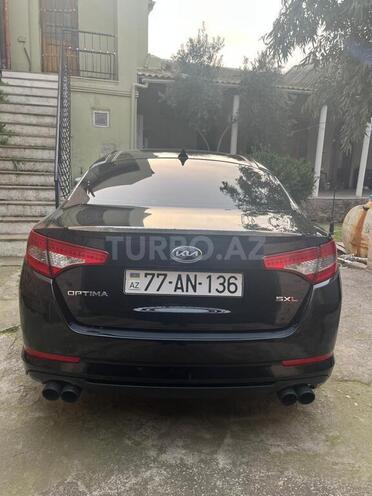 Kia Optima-4
