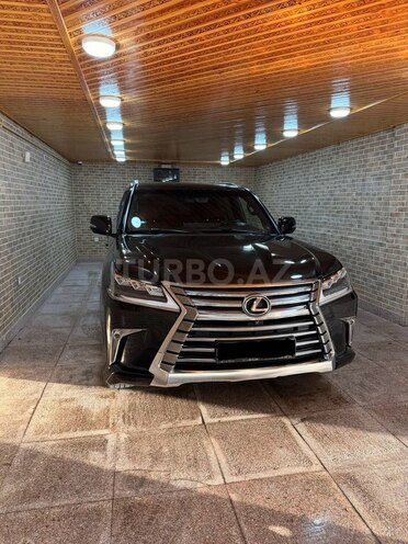 Lexus LX 570-1